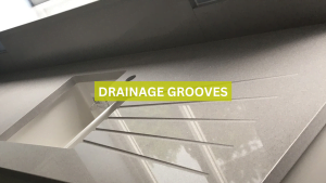 A worktop with drainage grooves